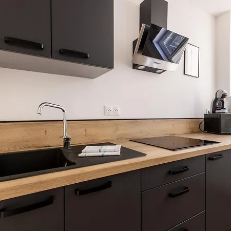 La Huit Du Bras D'or *