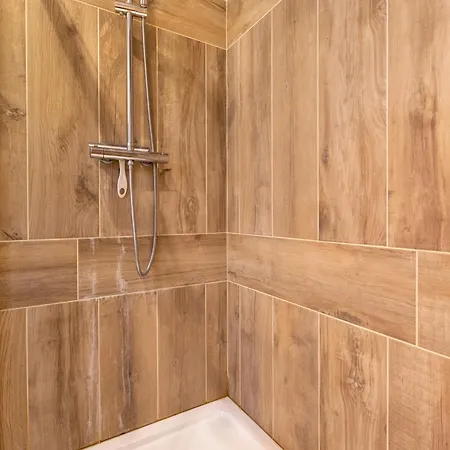 La Huit Du Bras D'or