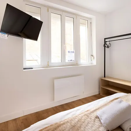 La Huit Du Bras D'or *